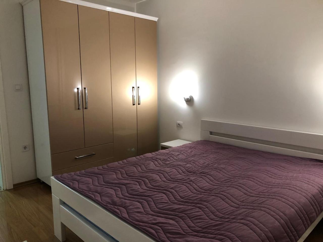Ole Apartment I - In The City Center Szkopje Kültér fotó