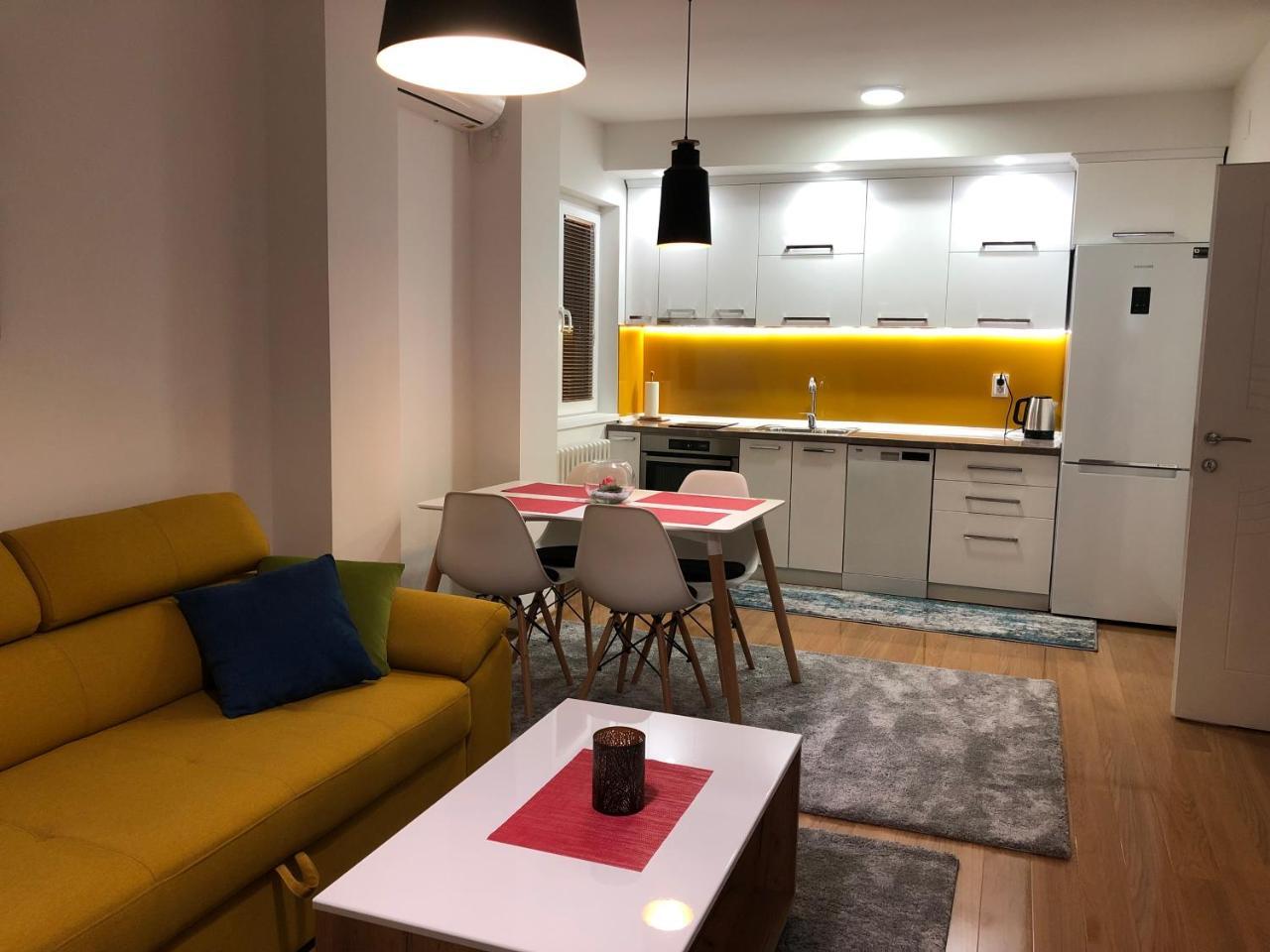 Ole Apartment I - In The City Center Szkopje Kültér fotó
